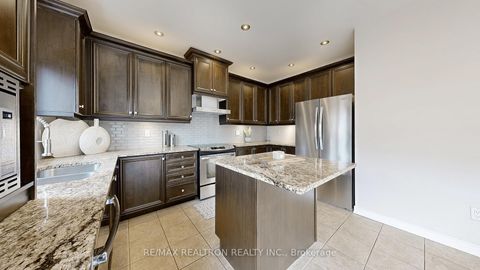 Photo 11 at 255 SELWYN Road, Jefferson, Richmond Hill