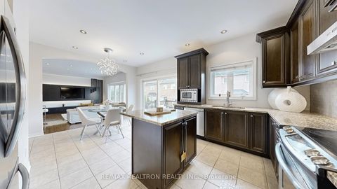 Photo 12 at 255 SELWYN Road, Jefferson, Richmond Hill