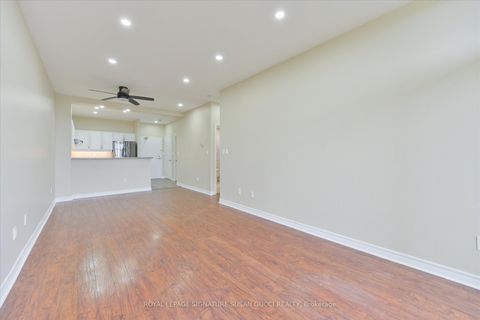 Photo 13 at 616 - 1 Leaside Park Drive, Leaside, Toronto