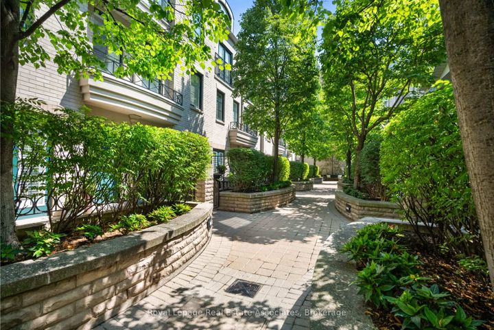 Photo 1 at 8 - 1 Baxter Street, Moore Park, Toronto