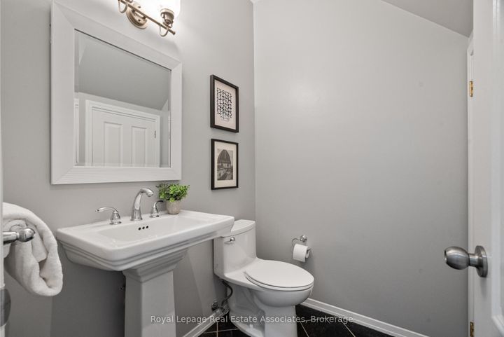Photo 31 at 8 - 1 Baxter Street, Moore Park, Toronto