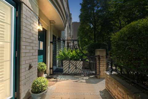 Photo 35 at 8 - 1 Baxter Street, Moore Park, Toronto