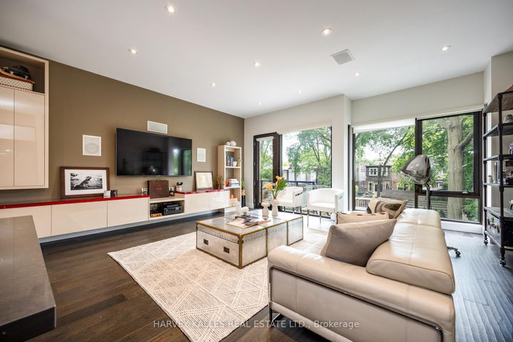 Photo 12 at 397 Soudan Avenue, Mount Pleasant East, Toronto