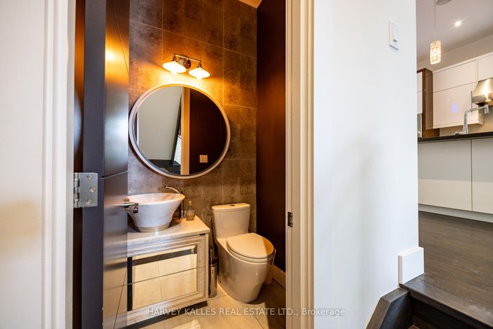 Photo 14 at 397 Soudan Avenue, Mount Pleasant East, Toronto