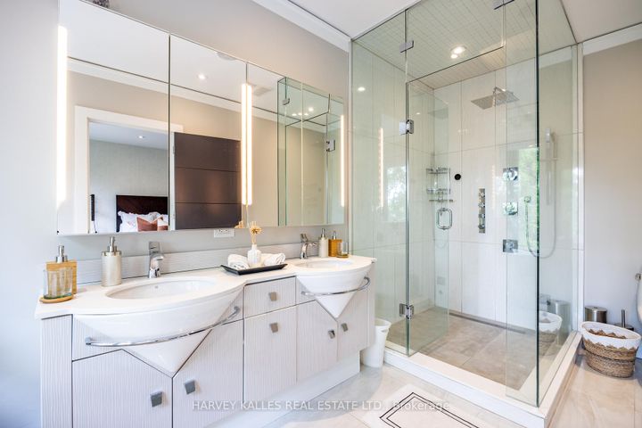 Photo 20 at 397 Soudan Avenue, Mount Pleasant East, Toronto