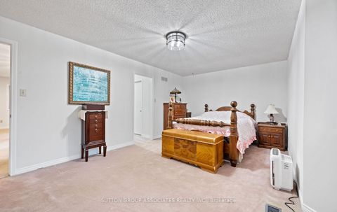 Photo 24 at 1252 Greenwood Crescent, CV Clearview, Oakville