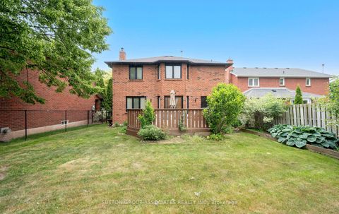 Photo 40 at 1252 Greenwood Crescent, CV Clearview, Oakville