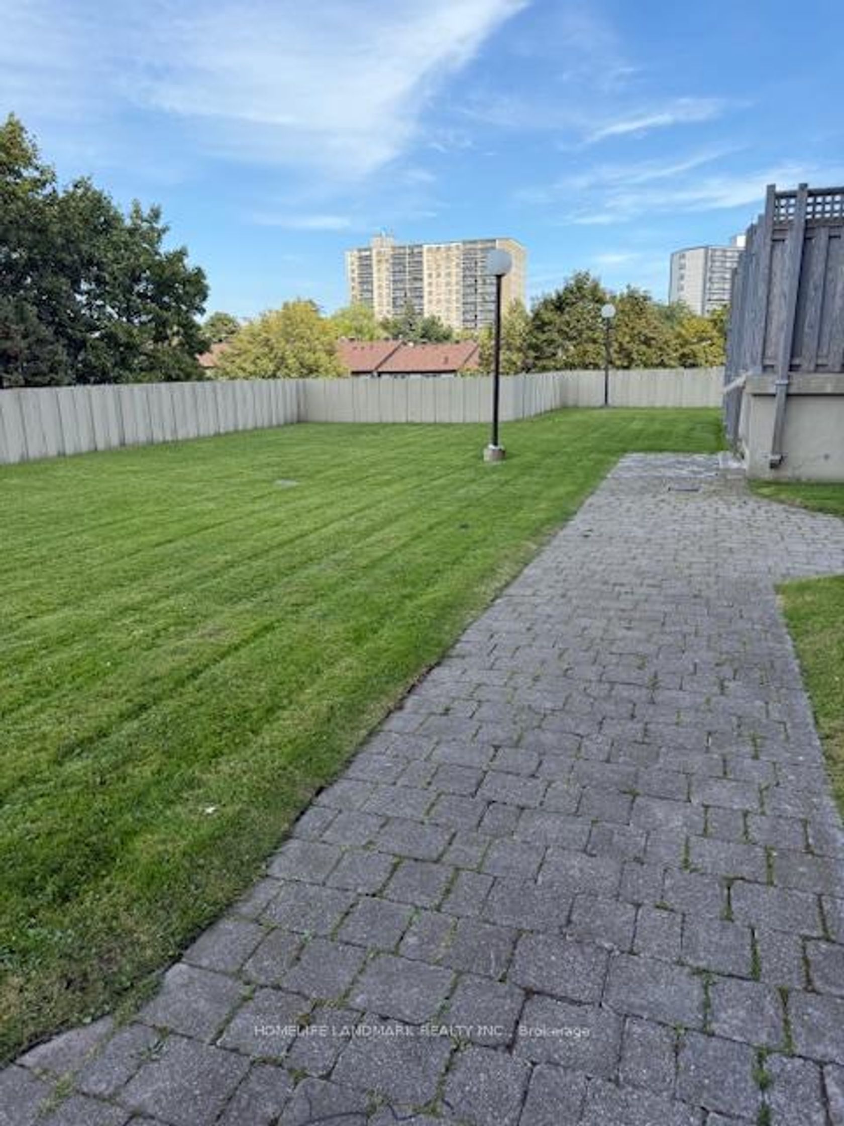 1811 - 15 Torrance Road, Eglinton East, Toronto 