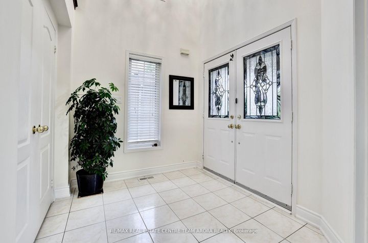 Photo 3 at 329 Brisdale Drive, Fletcher's Meadow, Brampton