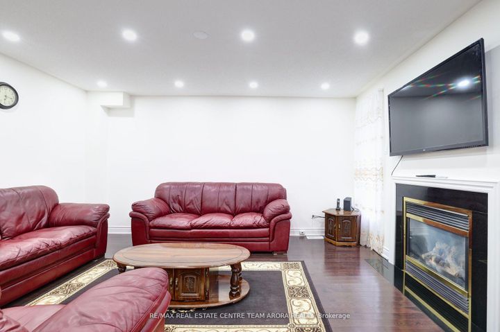 Photo 13 at 329 Brisdale Drive, Fletcher's Meadow, Brampton