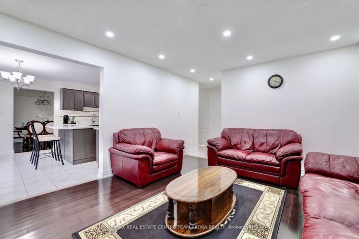 Photo 16 at 329 Brisdale Drive, Fletcher's Meadow, Brampton