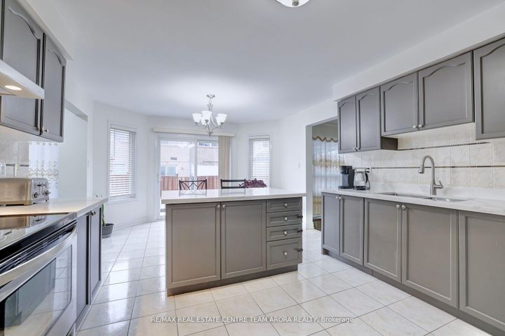 Photo 19 at 329 Brisdale Drive, Fletcher's Meadow, Brampton