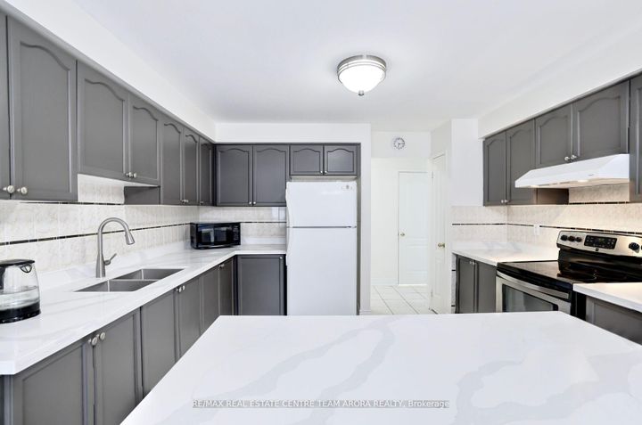Photo 21 at 329 Brisdale Drive, Fletcher's Meadow, Brampton