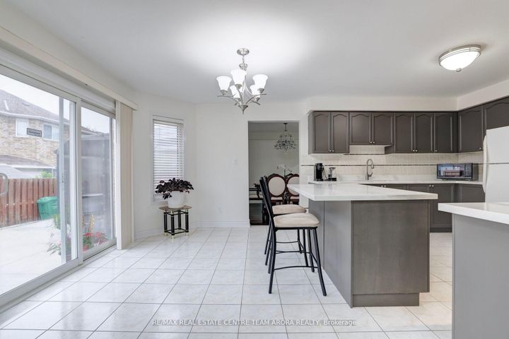 Photo 22 at 329 Brisdale Drive, Fletcher's Meadow, Brampton