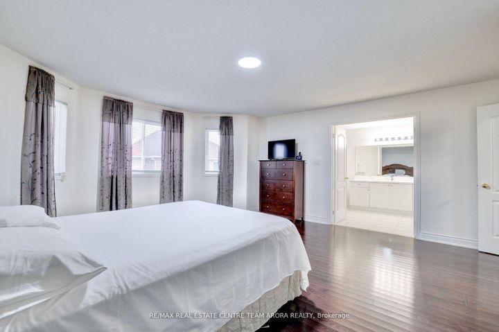 Photo 25 at 329 Brisdale Drive, Fletcher's Meadow, Brampton