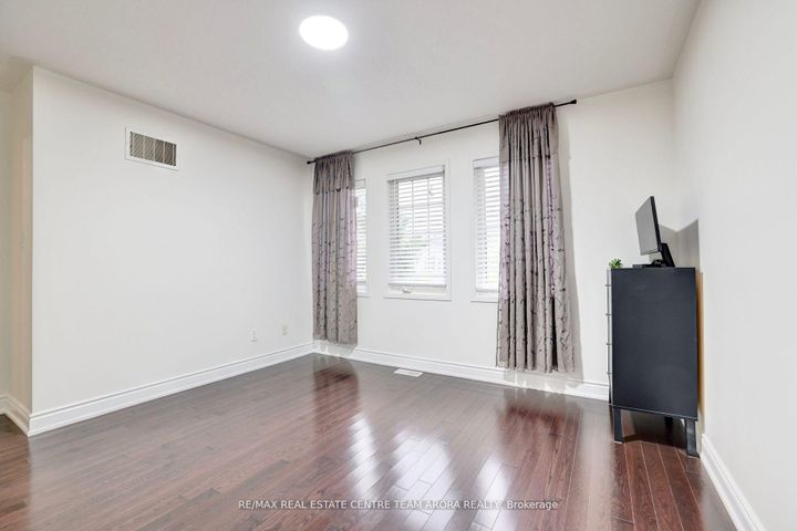 Photo 33 at 329 Brisdale Drive, Fletcher's Meadow, Brampton