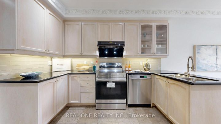 Photo 15 at 299 Finch Avenue E, Willowdale East, Toronto