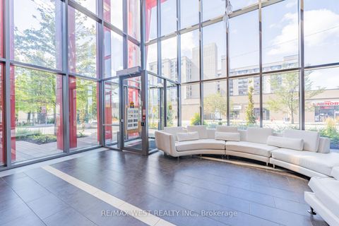 Photo 3 at 627 - 15 James Finlay Way, CFB, Toronto