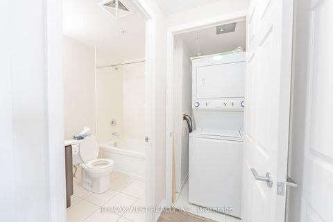 Photo 17 at 627 - 15 James Finlay Way, CFB, Toronto