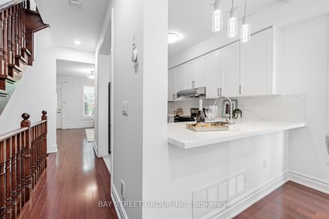 Photo 10 at 35 William Poole Way, Willowdale East, Toronto