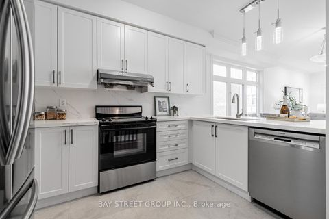Photo 12 at 35 William Poole Way, Willowdale East, Toronto