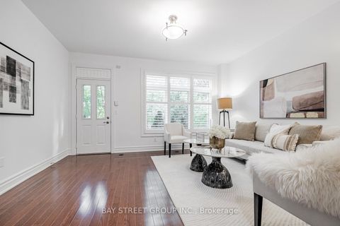 Photo 15 at 35 William Poole Way, Willowdale East, Toronto