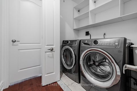 Photo 24 at 35 William Poole Way, Willowdale East, Toronto