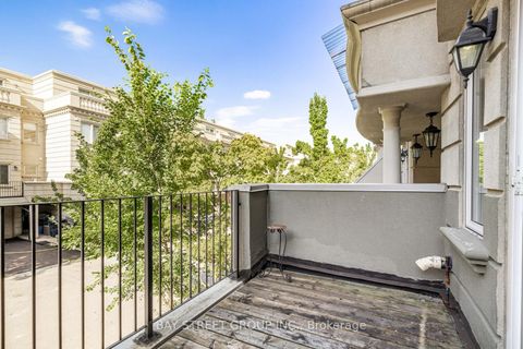 Photo 35 at 35 William Poole Way, Willowdale East, Toronto