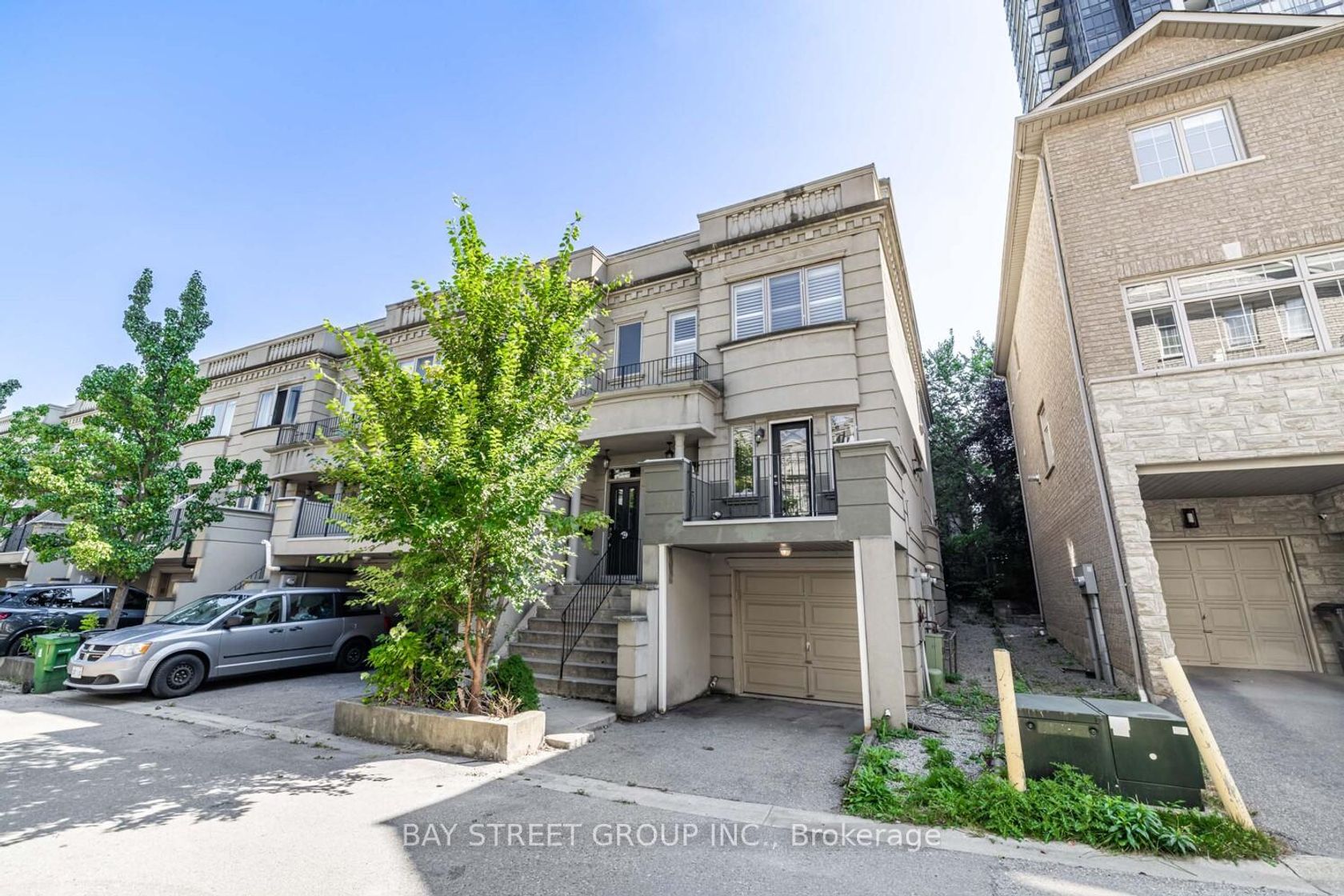 35 William Poole Way, Willowdale East, Toronto by Loree Meneguzzi Real Estate 35 William Poole Way, Willowdale East, Toronto