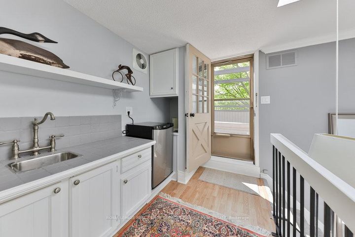 Photo 14 at 27 - 1250 Marlborough Court, CP College Park, Oakville