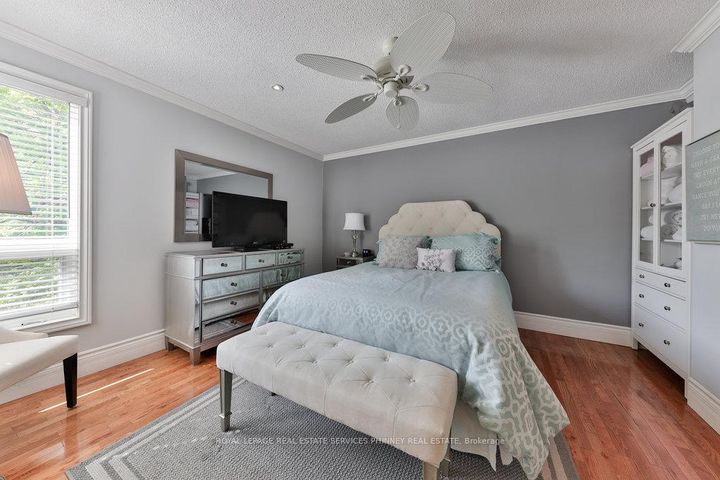 Photo 18 at 27 - 1250 Marlborough Court, CP College Park, Oakville