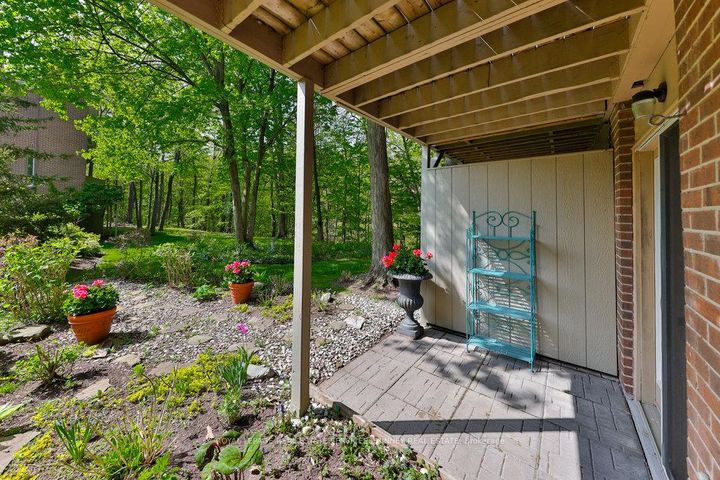 Photo 19 at 27 - 1250 Marlborough Court, CP College Park, Oakville