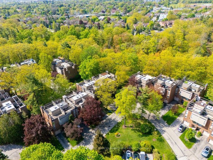 Photo 24 at 27 - 1250 Marlborough Court, CP College Park, Oakville