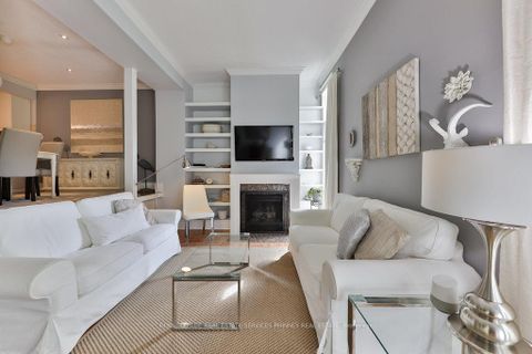 Photo 6 at 27 - 1250 Marlborough Court, CP College Park, Oakville