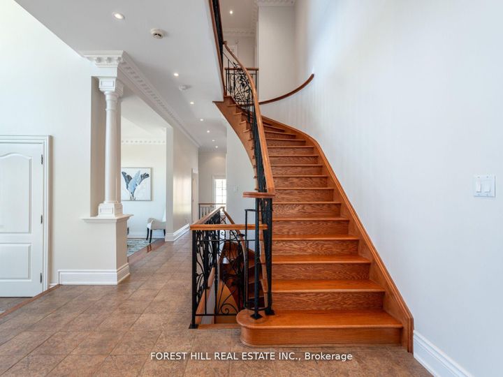 Photo 23 at 18 Highland Hill, Glen Park, Toronto