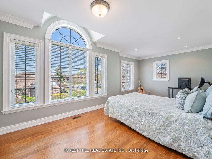 Photo 32 at 18 Highland Hill, Glen Park, Toronto