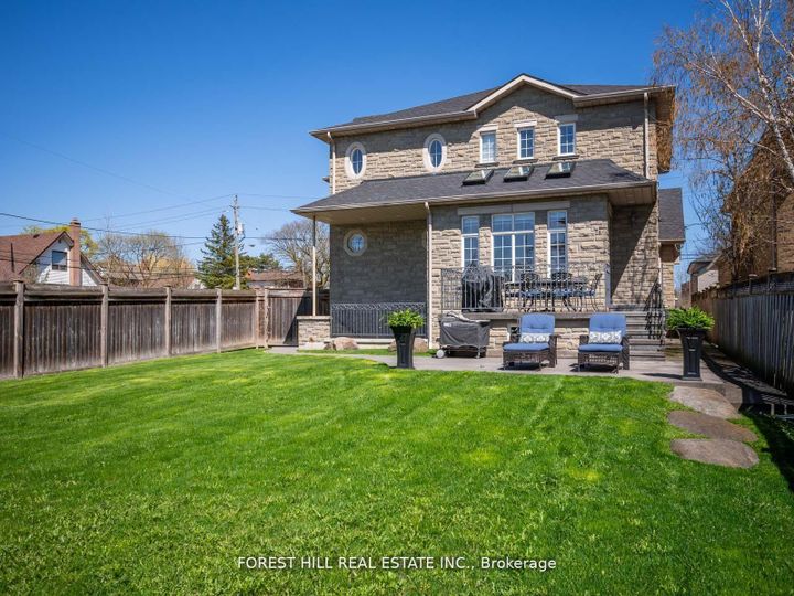 Photo 34 at 18 Highland Hill, Glen Park, Toronto