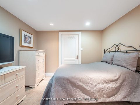 Photo 18 at 18 Highland Hill, Glen Park, Toronto