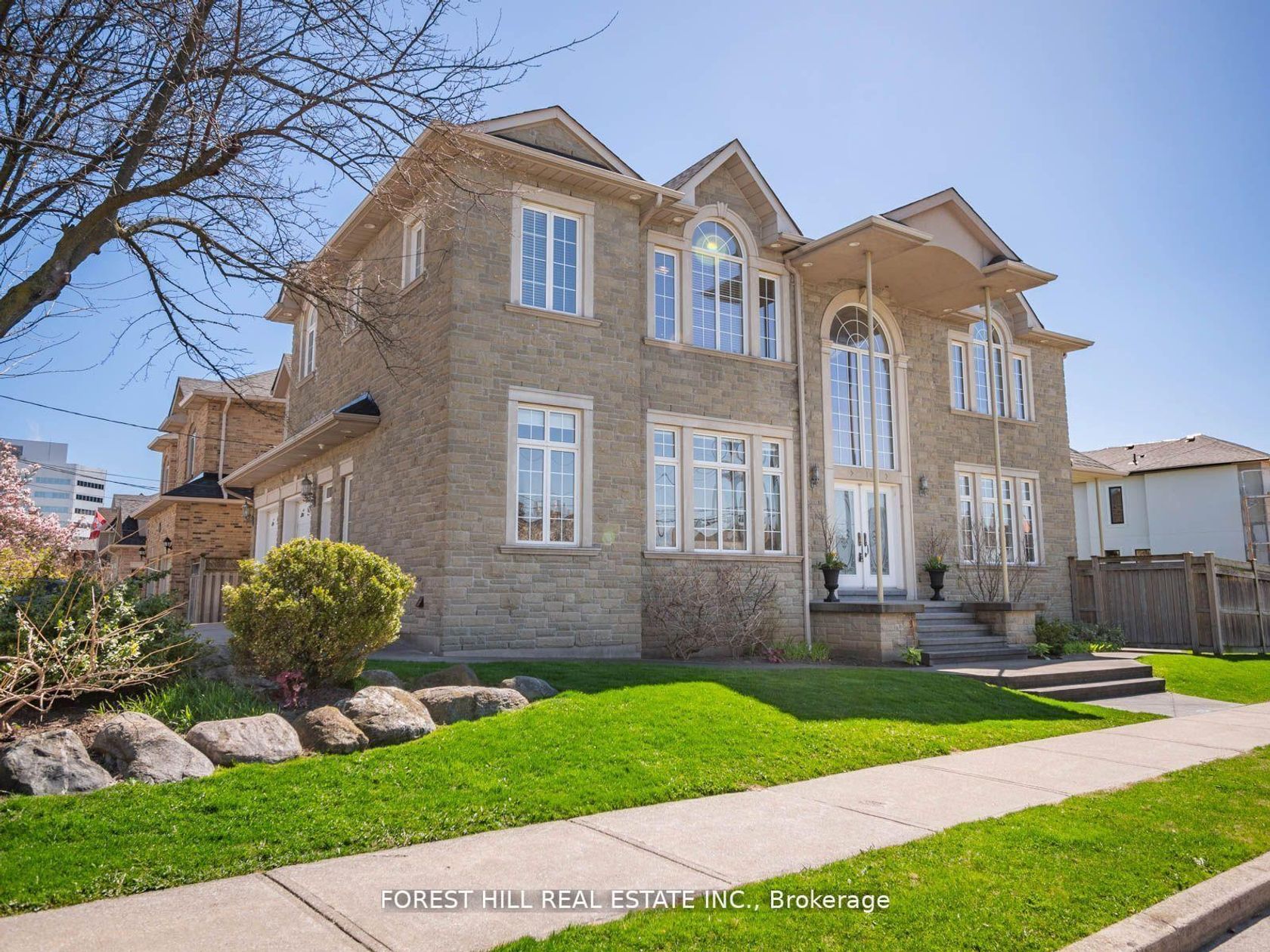 18 Highland Hill, Glen Park, Toronto 2