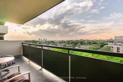 Photo 4 at 808 - 5 Frith Road, Jane Heights, Toronto