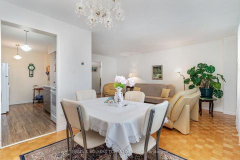 Photo 5 at 808 - 5 Frith Road, Jane Heights, Toronto