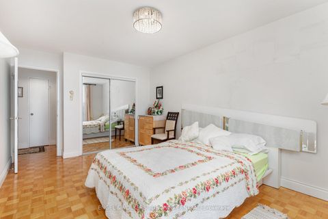 Photo 10 at 808 - 5 Frith Road, Jane Heights, Toronto