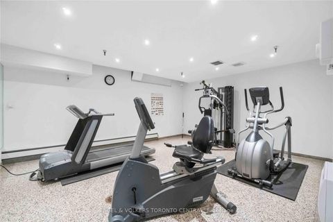 Photo 15 at 808 - 5 Frith Road, Jane Heights, Toronto