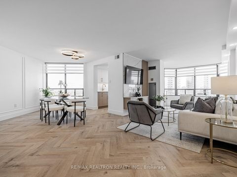 Photo 1 at 1611 - 7420 Bathurst Street N, Brownridge, Vaughan