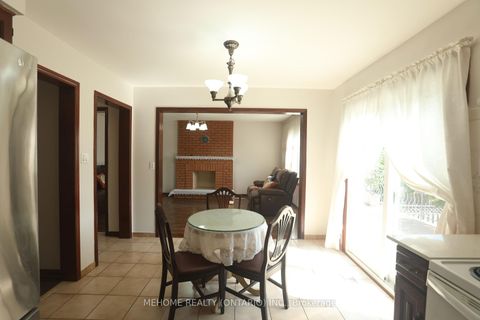 Photo 12 at 70 Governor Crescent, East Woodbridge, Vaughan