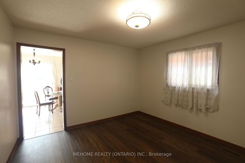 Photo 13 at 70 Governor Crescent, East Woodbridge, Vaughan