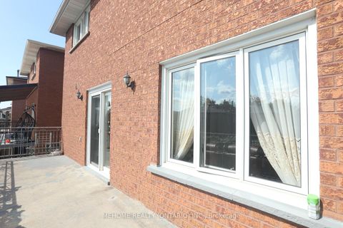 Photo 14 at 70 Governor Crescent, East Woodbridge, Vaughan