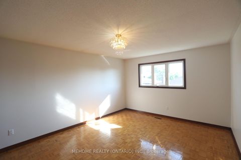Photo 27 at 70 Governor Crescent, East Woodbridge, Vaughan