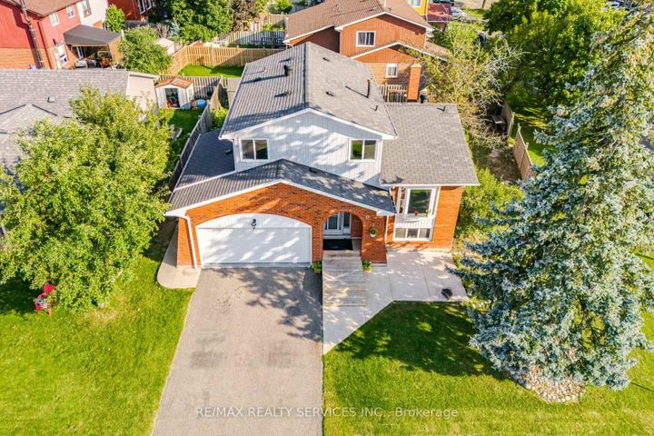 Photo 1 at 73 Blackthorn Lane, Brampton North, Brampton