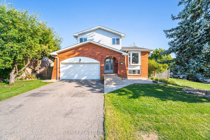 Photo 3 at 73 Blackthorn Lane, Brampton North, Brampton